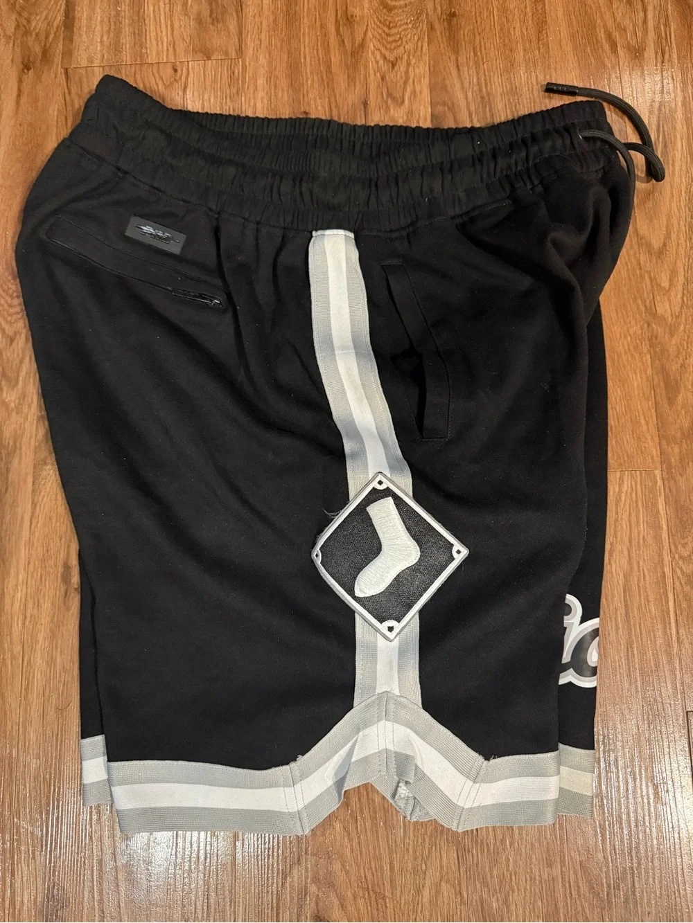 Pro Standard Chicago Black Baseball Graphic Men’s Shorts Size XL Used
